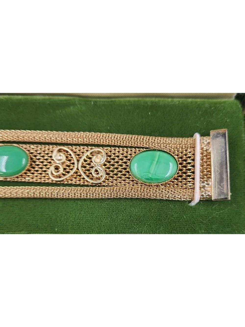 Jade Colored Stone 3 Strand Mesh Bracelet Gold Tone 6.5